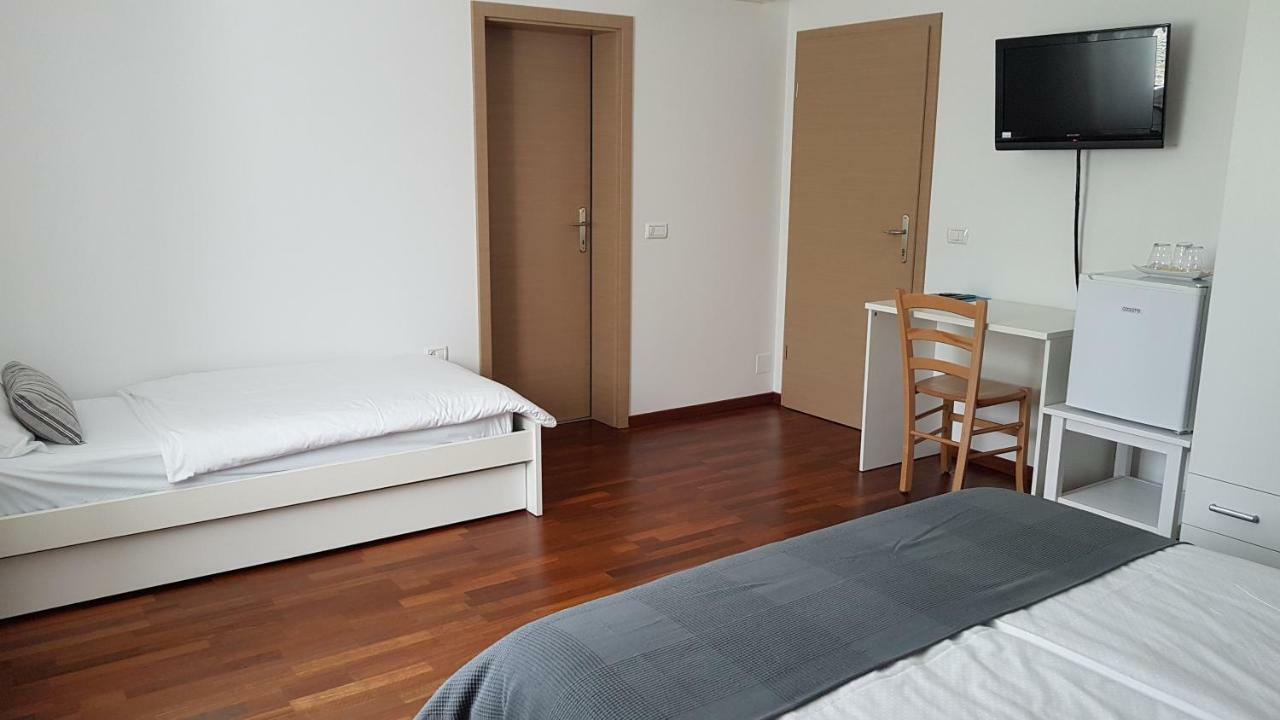 Guesthouse Pri Mihelovih Sežana エクステリア 写真